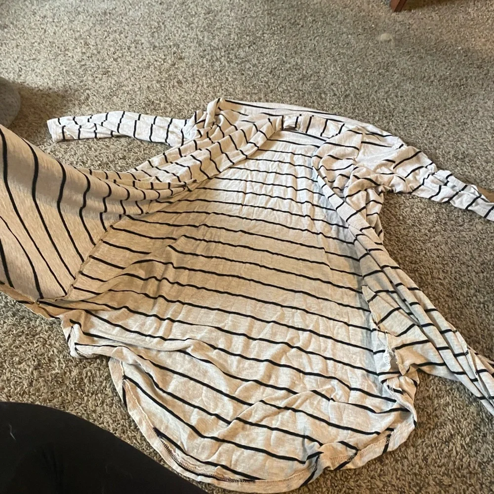 Shirts and pants xl-l and pants from 12-16 - Picture 16 of 16